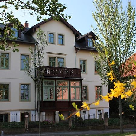 Traumhafte Etagenwohnung In Guenderzeitvilla เดรสเดน ภายนอก รูปภาพ