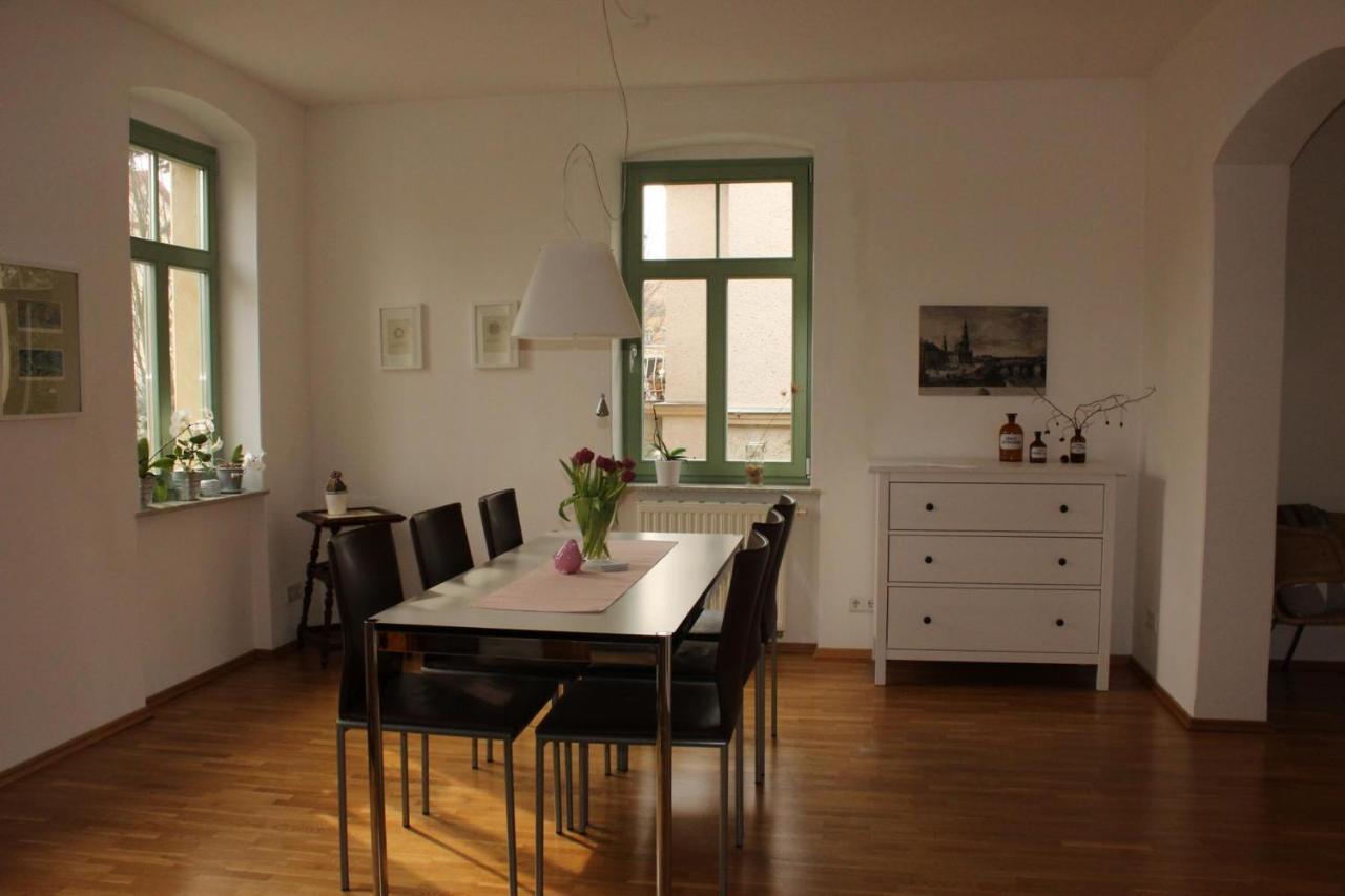 Traumhafte Etagenwohnung In Guenderzeitvilla เดรสเดน ภายนอก รูปภาพ